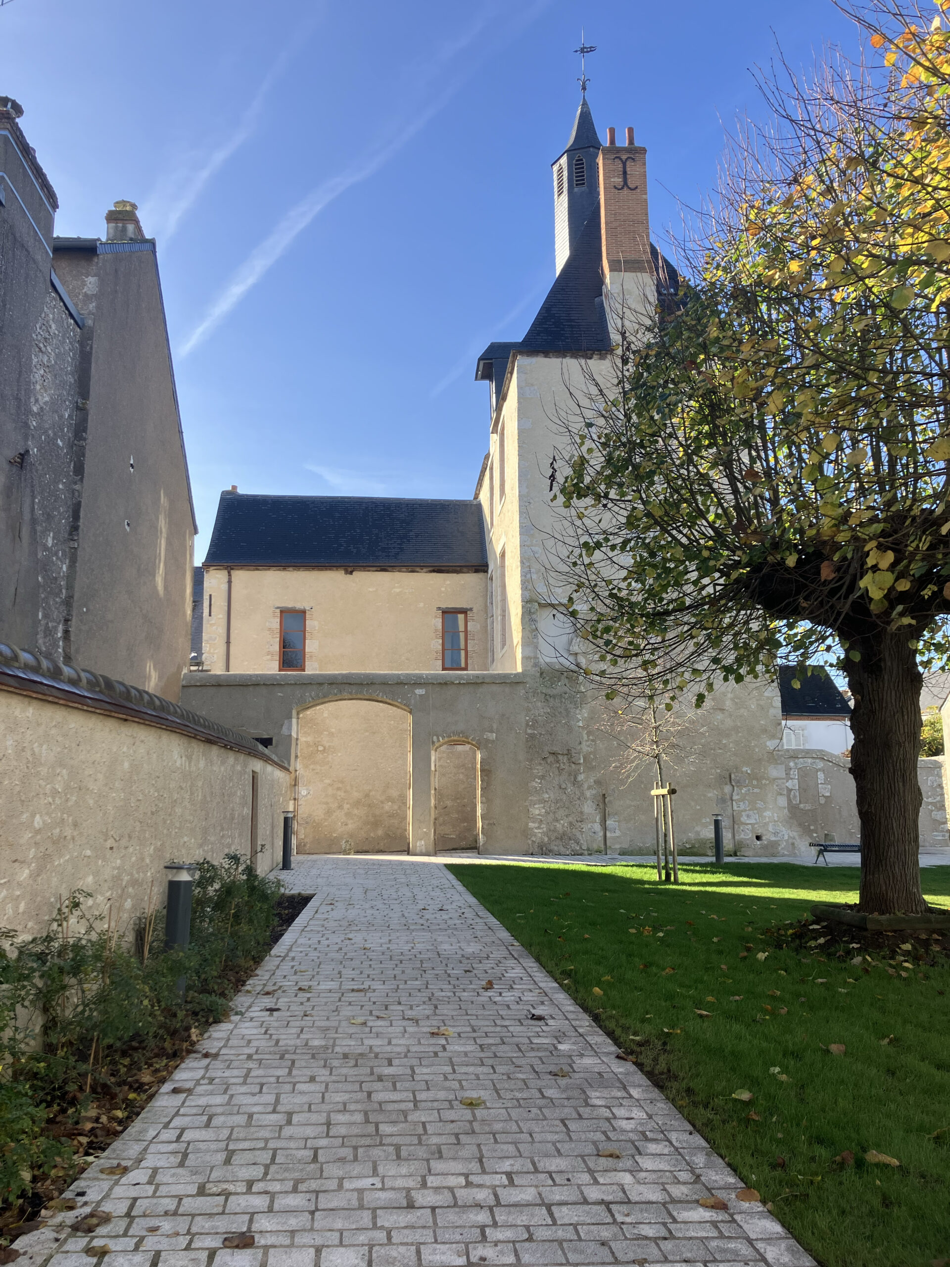 Lire la suite à propos de l’article Aménagement de la porte d&rsquo;Amont à Meung-sur-Loire (45)